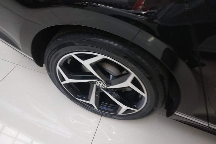 Used Volkswagen Magotan 2023 2 Million Units Commemorative Edition 330TSI DSG Luxury Version
