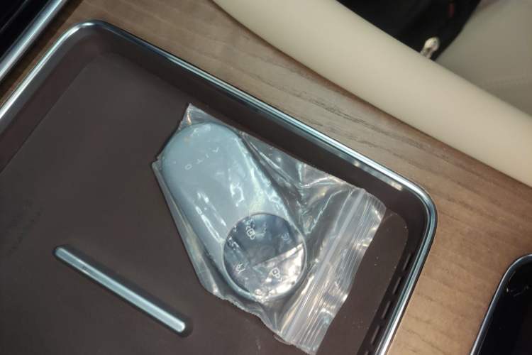 Used Hima AITO M9 2025 Extended-Range Ultra Version 52 kWh 6-Seater
