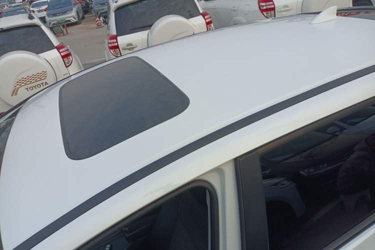 Used Honda Jade 2017 1.8L automatic Comfort version 5 seats