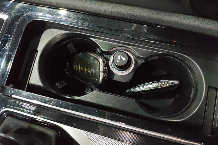 Used Hongqi H5 2024 2.0T Automatic Smart Connect Flagship Edition