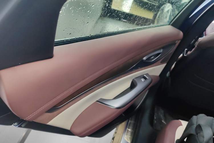 Used BYD Seal 2023 DM-i 1.5L 121km Prestige Model
