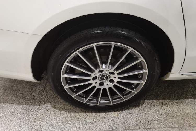 Used Mercedes-Benz E-Class 2023 E 260 L
