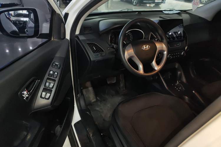 Used Hyundai ix35 2015 2.0L Automatic 2WD Comfort Edition China V Standard
