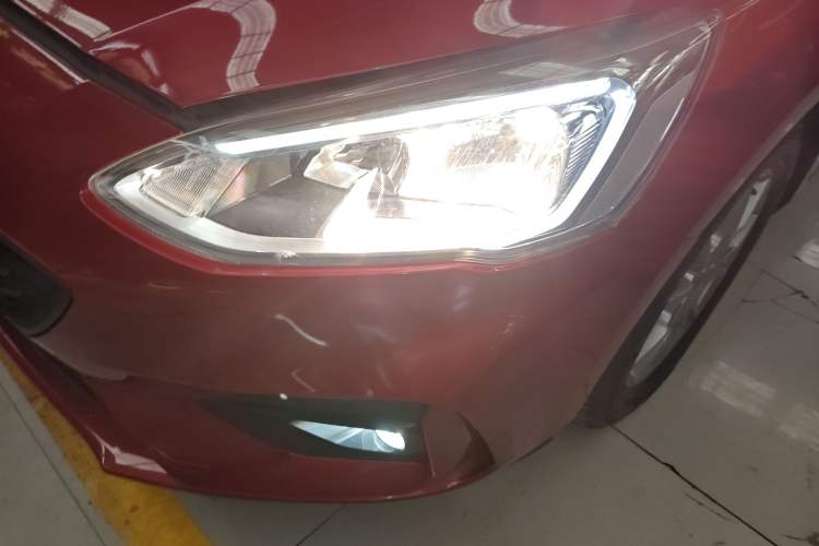 Used Ford Focus 2020 Hatchback 1.5L Automatic Sharp Edition
