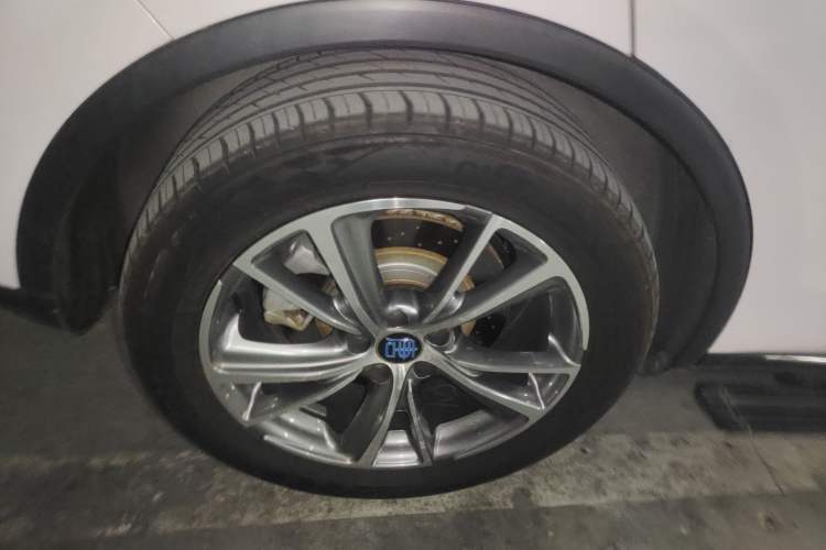 Used BYD Tang New Energy 2019 DM 2.0T All-Wheel Drive Smart Connectivity Enjoyment Model 7 Seats China VI Standard