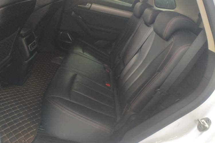 Used BYD Tang New Energy 2019 DM 2.0T All-Wheel Drive Connected Leading Model 7 Seats China VI Standard