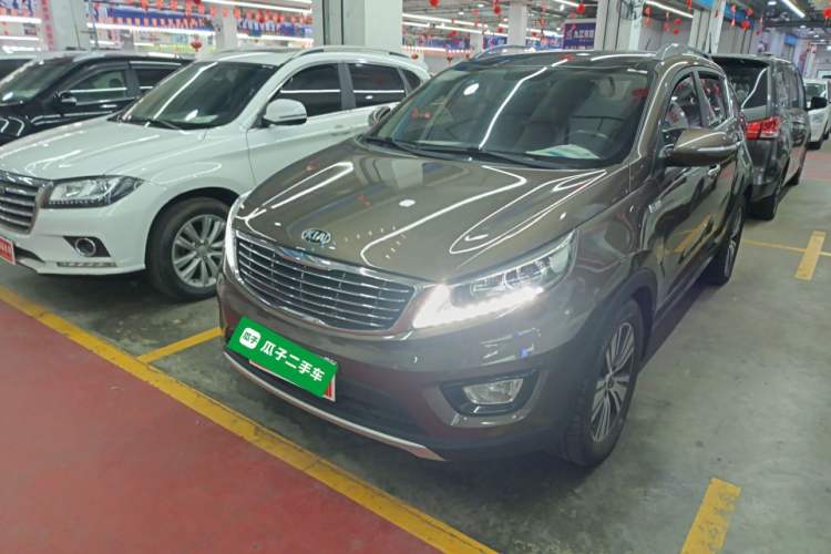 Used Kia Sportage R 2015 2.0L Automatic Two-Wheel Drive DLX Model
