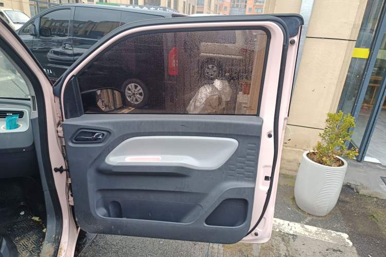 Used Wuling Hongguang MINIEV 2021 Macaron Premium Model – Lithium-NMC
