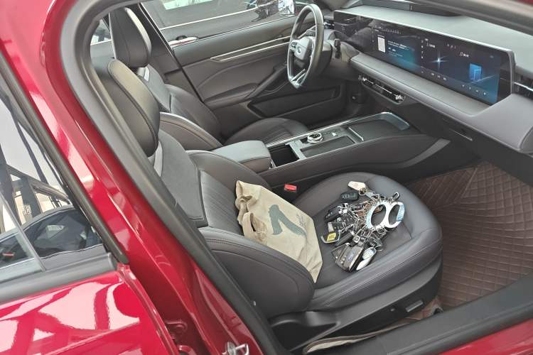 Used Ford Mondeo 2025 2.0T EcoBoost Ultimate Edition
