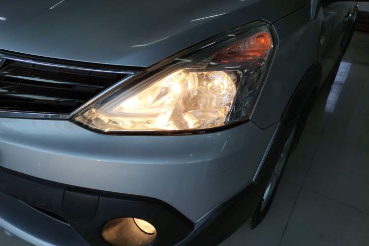 Used Nissan Livina 2015 Jinrui 1.6XV CVT Cool Cafe Edition
