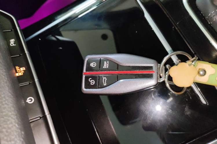 Used Hongqi HS5 2022 Revised Version 2.0T Smart Connect Flagship Edition
