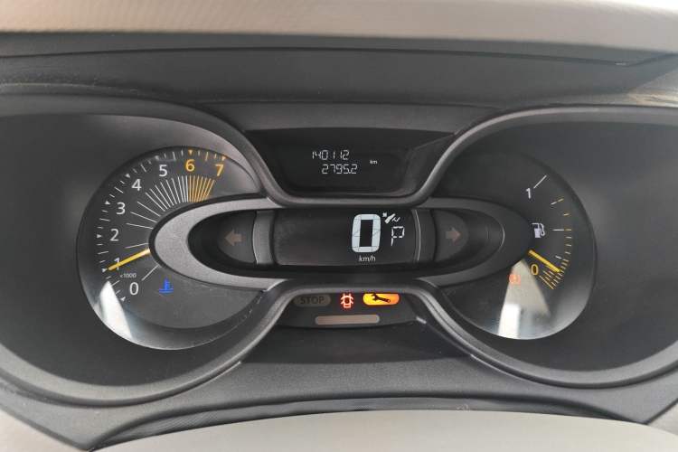 Used Renault Captur 2015 1.2T Automatic Standard Edition
