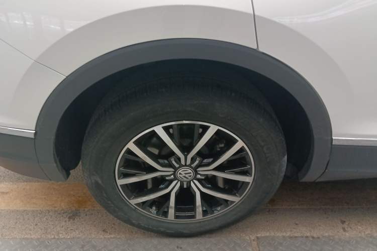 Used Volkswagen Tiguan L 2018 330TSI Automatic Two-Wheel Drive Luxury Edition