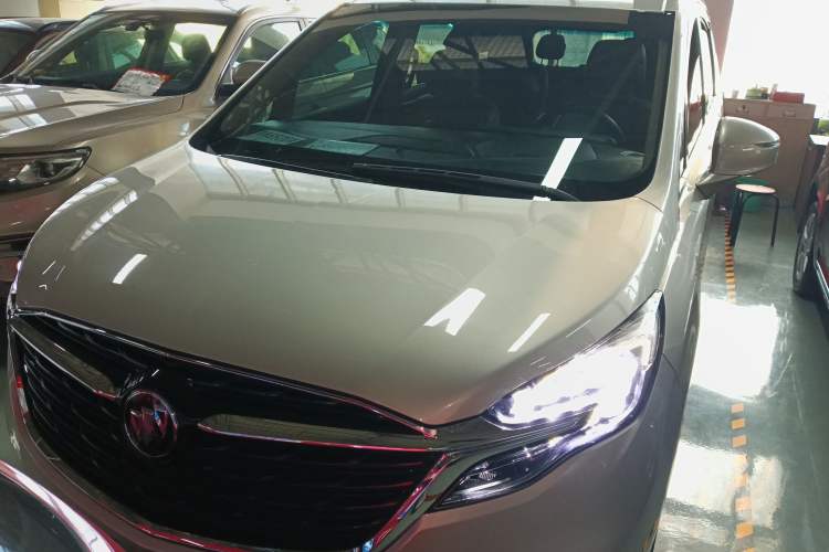 Used Buick GL8 2020 ES Land Cruiser 653T Luxury Model
