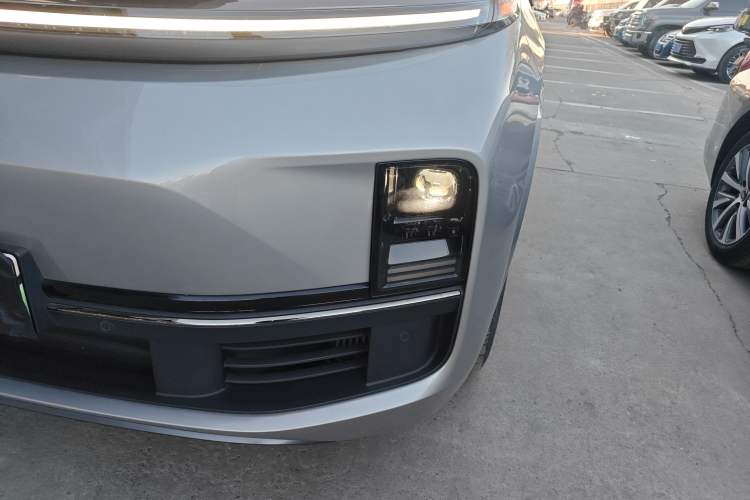 Used Li Auto L8 2023 Pro Model
