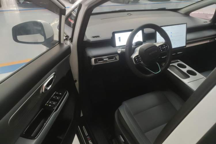 Used AION Y 2022 Plus 70 Tech Edition
