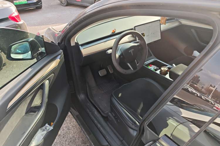 Used Tesla Model Y 2021 Standard Range Rear-Wheel Drive Version