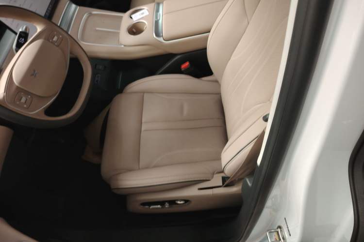 Used XPeng X9 2025 740 Ultra-Long Range Max