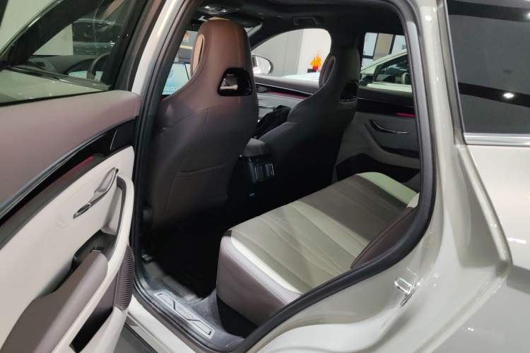 Used BYD Song PLUS New Energy 2025 DM-i Intelligent Driving 160KM Flagship Model
