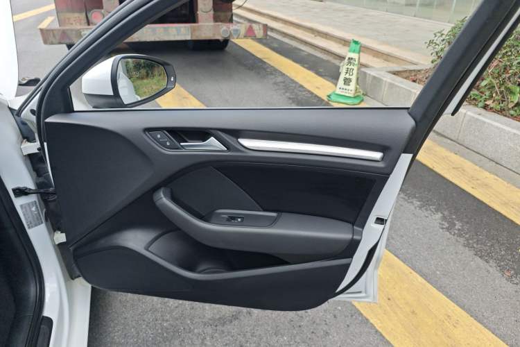 Used Audi A3 2016 Limousine 35 TFSI Prestige Edition
