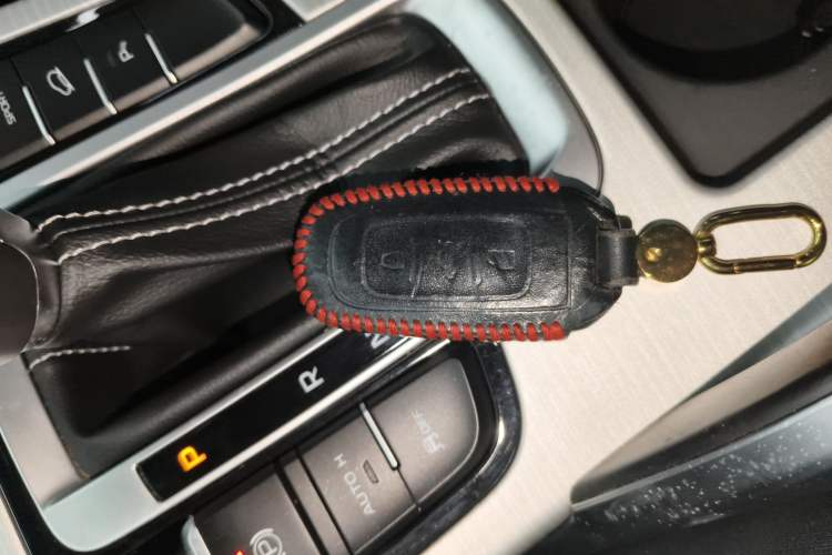 Used Geely Auto Emgrand X7 Sport 2018 1.8TD Automatic Two-Wheel Drive Smart Connect 4G Internet Edition