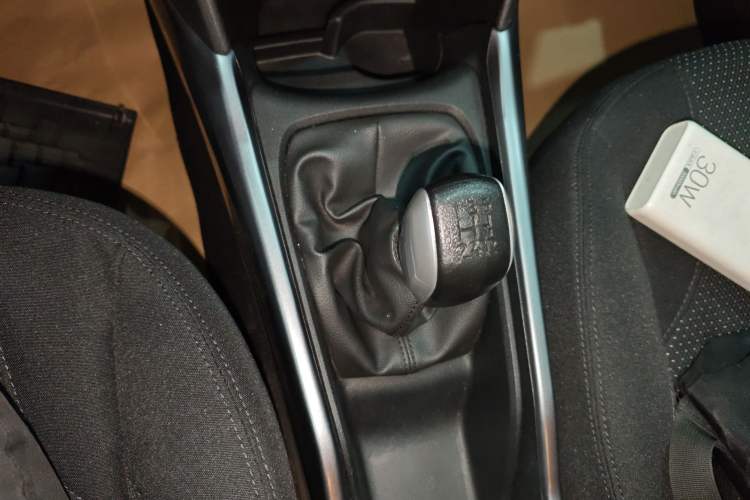 Used Peugeot 2008 2014 1.6L Manual Fashion Edition
