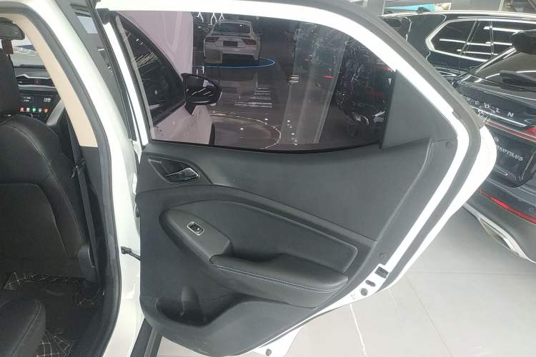 Used BYD Yuan New Energy 2019 EV360 Smart Connect Leading Model
