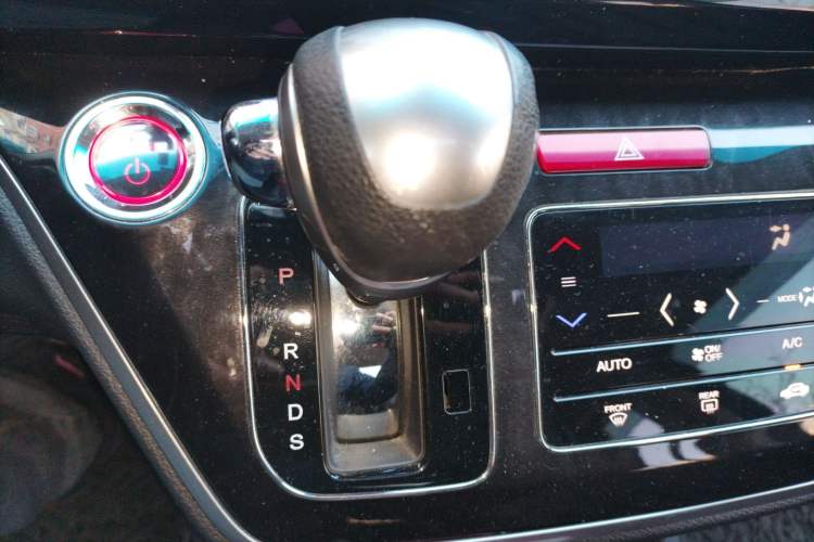 Used Honda Elysion 2019 2.0L Hybrid Luxury Edition
