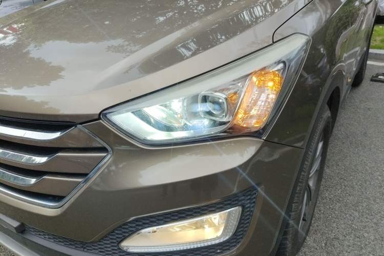 Used Hyundai Santa Fe 2013 2.4L Automatic 4x4 Comfort Edition
