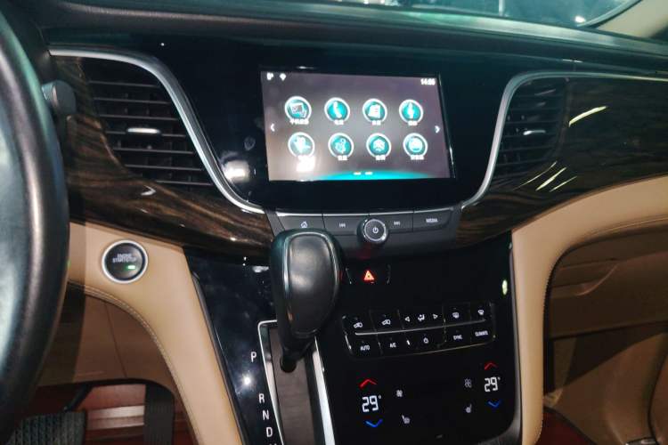 Used Buick GL8 2017 ES 28T Luxury Model China V Standard
