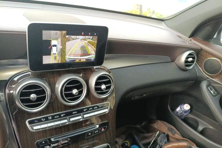 Used Mercedes-Benz GLC 2017 GLC 260 4MATIC Luxury Model