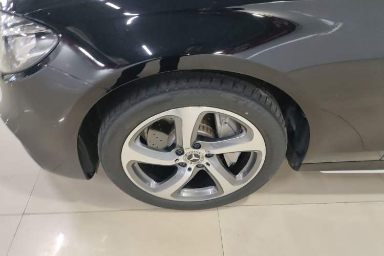 Used Mercedes-Benz E-Class 2019 Restyled E 300 L Sporty and Stylish Edition
