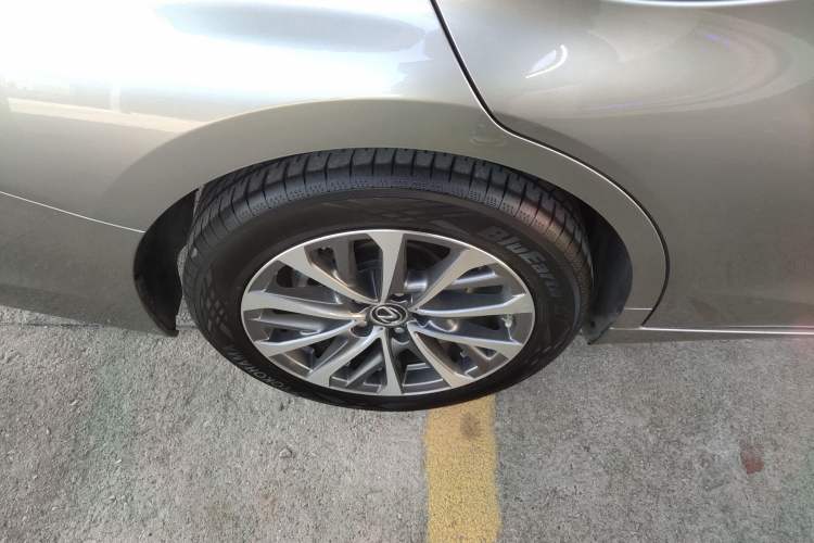 Used Lexus ES 2023 200 Excellence Edition
