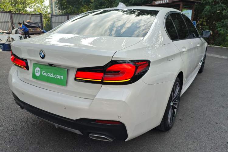 Used BMW 5 Series 2021 Facelifted 530Li Leading Edition M Sport Package
