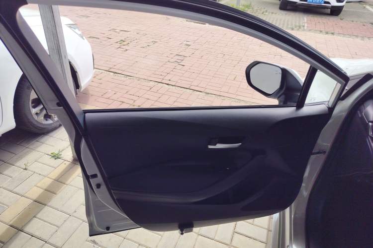 Used Toyota Levin 2021 185T CVT Luxury Edition
