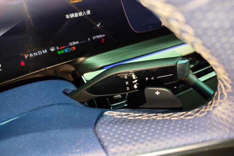 Used Buick Century 2023 2.0T Six-Seater Yinshi Edition
