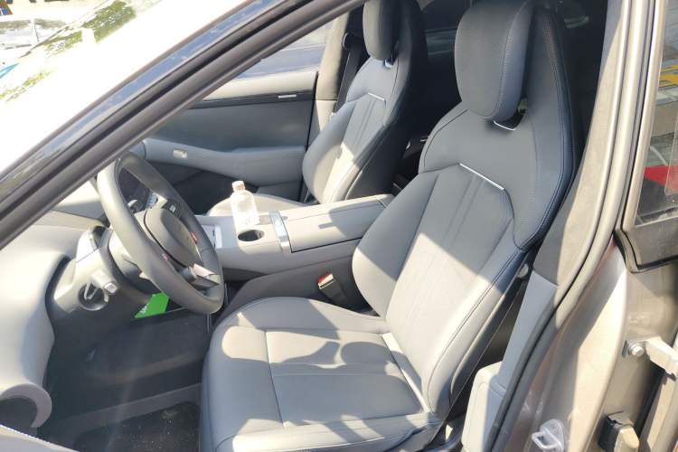 Used  YU7 2025 Ultra-Long Range High-Performance All-Wheel-Drive Max Edition
