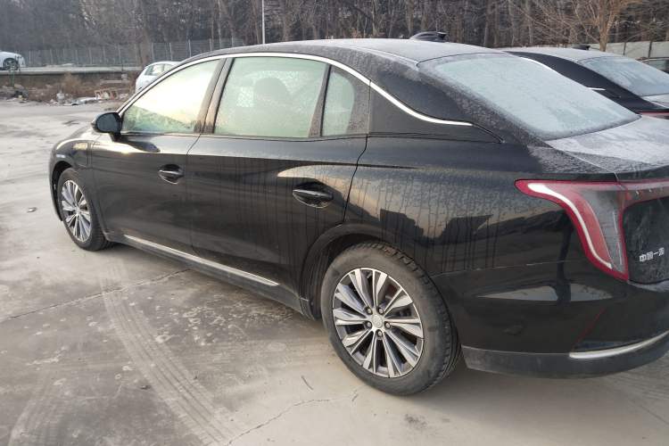 Used Hongqi E-QM5 2022 431 km Charge & Enjoy Edition