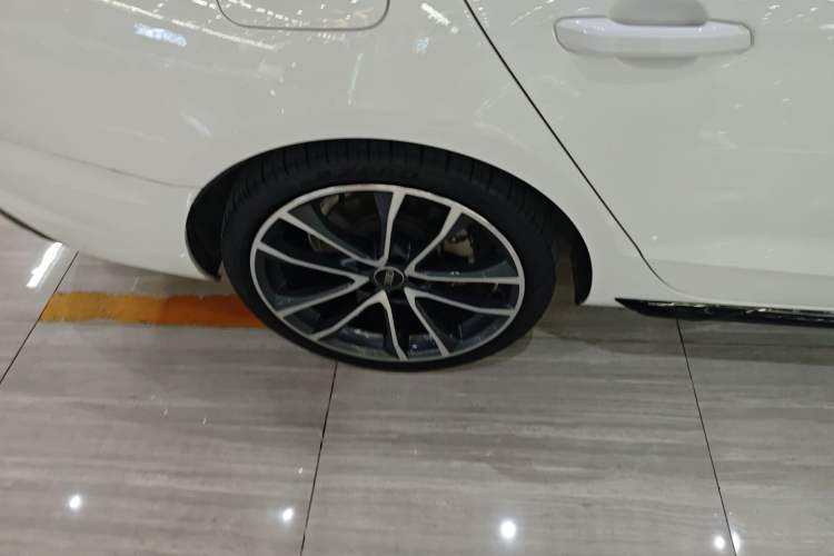 Used Audi A4L 2023 40 TFSI quattro Luxury Dynamic Edition
