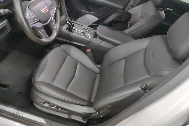 Used Cadillac XT5 2021 2.0T Two-Wheel Drive Luxury Version