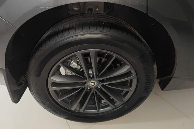 Used Changan UNI-K 2023 2.0T Two-Wheel Drive YueShang Trim
