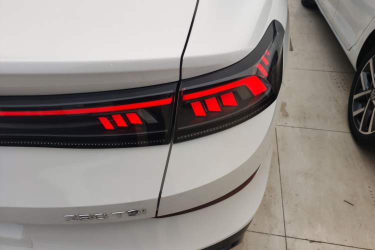 Used Volkswagen Lamando 2023 Lavida L 280TSI DSG Spicy Edition
