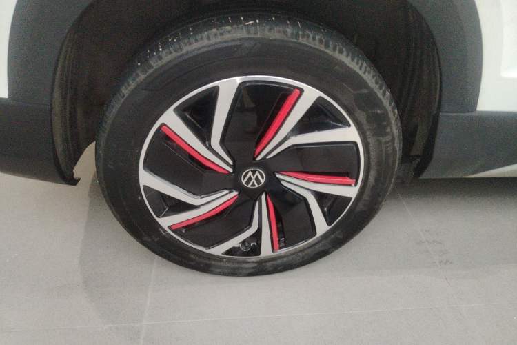 Used Volkswagen Tharu 2024 300TSI Two-Wheel-Drive Moon Luxury Edition