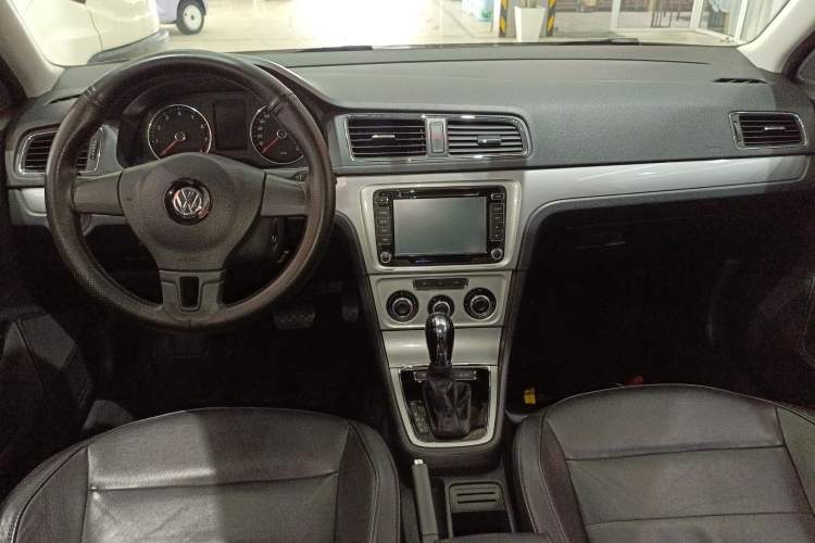 Used Volkswagen Gran Lavida 2013 1.6L Automatic Comfort Model