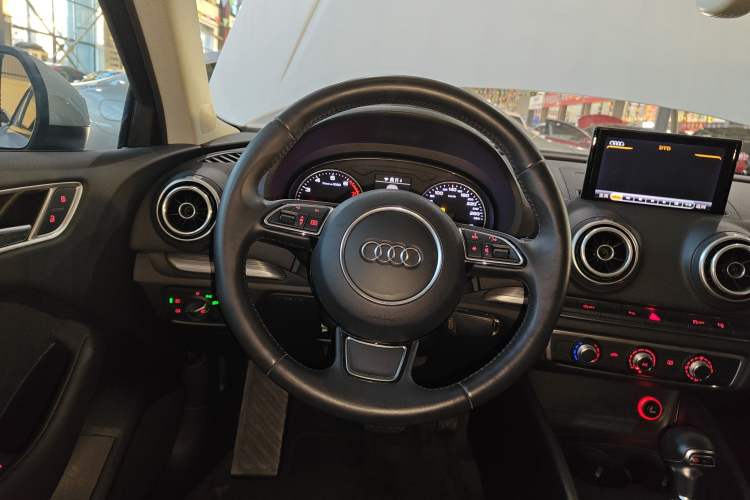 Used Audi A3 2016 Limousine 35 TFSI Prestige Edition
