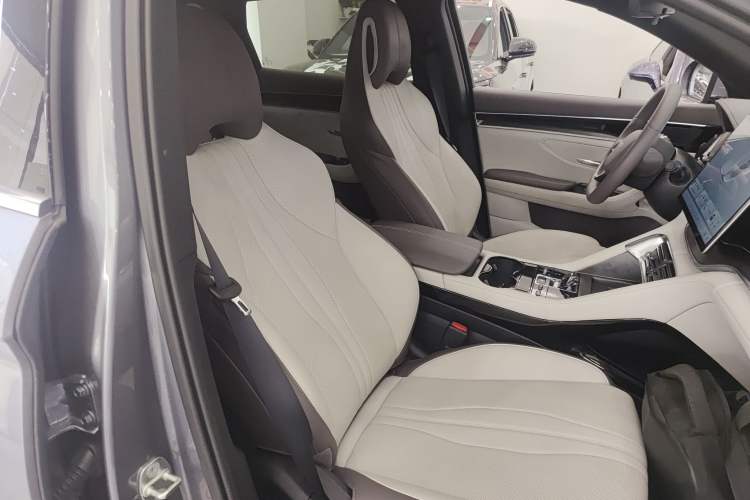 Used BYD Song PLUS New Energy 2025 EV 520km Premium Version
