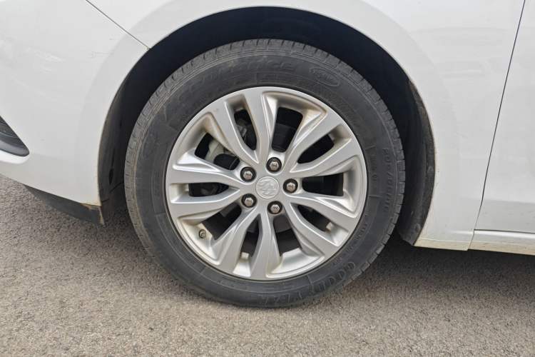 Used Buick GT 2018 15T Manual Elite Version China V Standard
