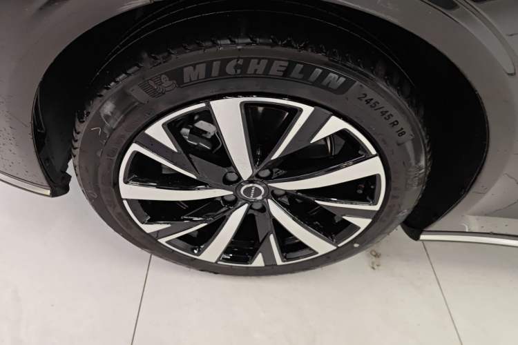 Used Volvo S90 2026 B5 Zhiyi Luxury Edition
