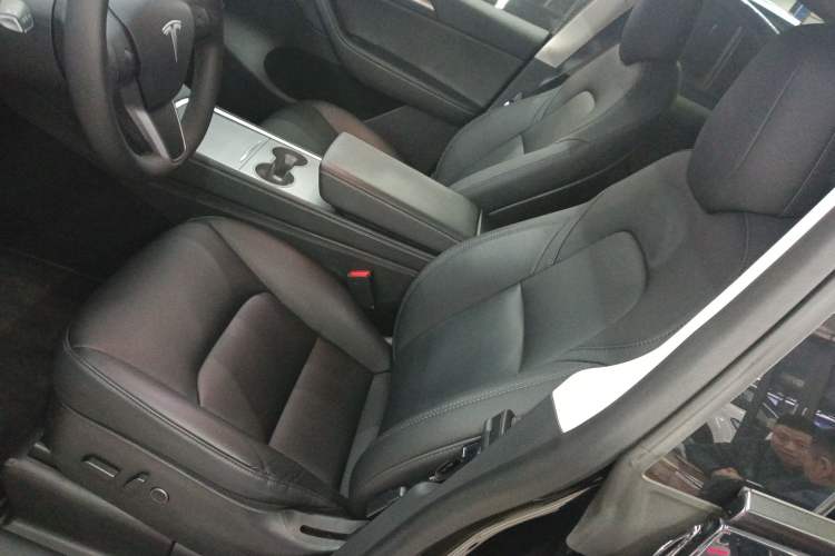 Used Tesla Model Y 2022 Rear-Wheel-Drive Version
