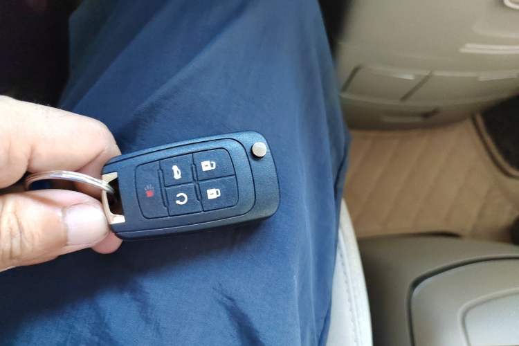 Used Buick GL8 2018 28T Luxury Model China VI Standard
